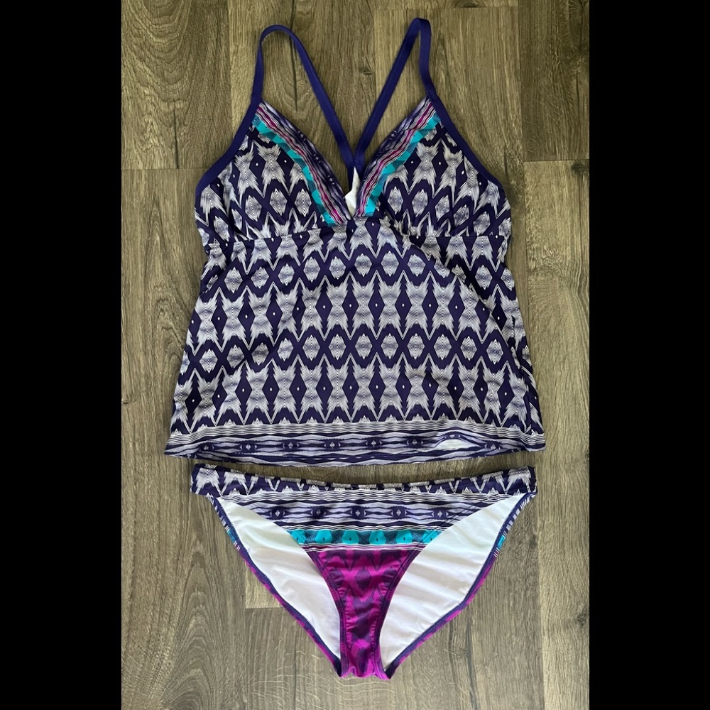 Athleta 2 piece swimsuit